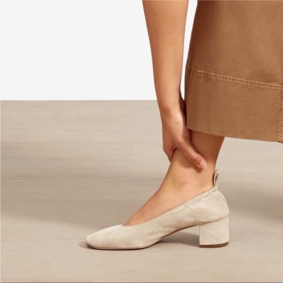Everlane Shoes - Everlane The Italian Leather Day Heel
Cream Suede Size 6.5. NEW